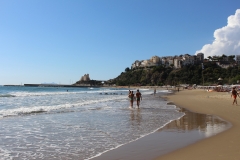 Sperlonga-paesaggio-da-spiaggia