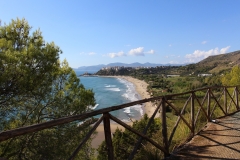 Sperlonga-passeggiata-nel-verde