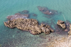 Sperlonga-scogli-in-mare